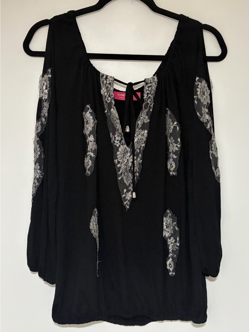 Vanita Rosa Women’s Black and Lace Long Sleeve Knit Top